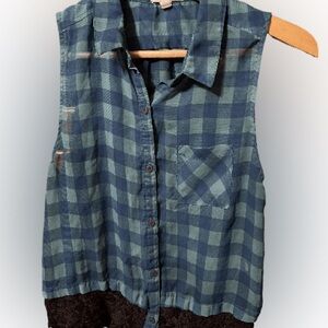 Selena Gomez Dream Out Loud plaid sleeveless button up blouse Size Large